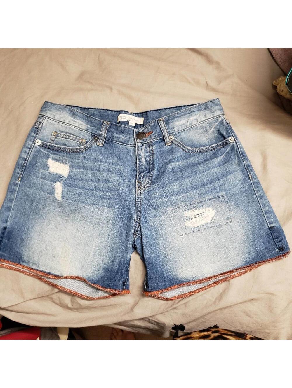 EUC BCBG Generation denim jean shorts adorb 26